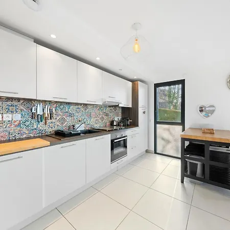 Bright Modern With View In Evian Apartman *